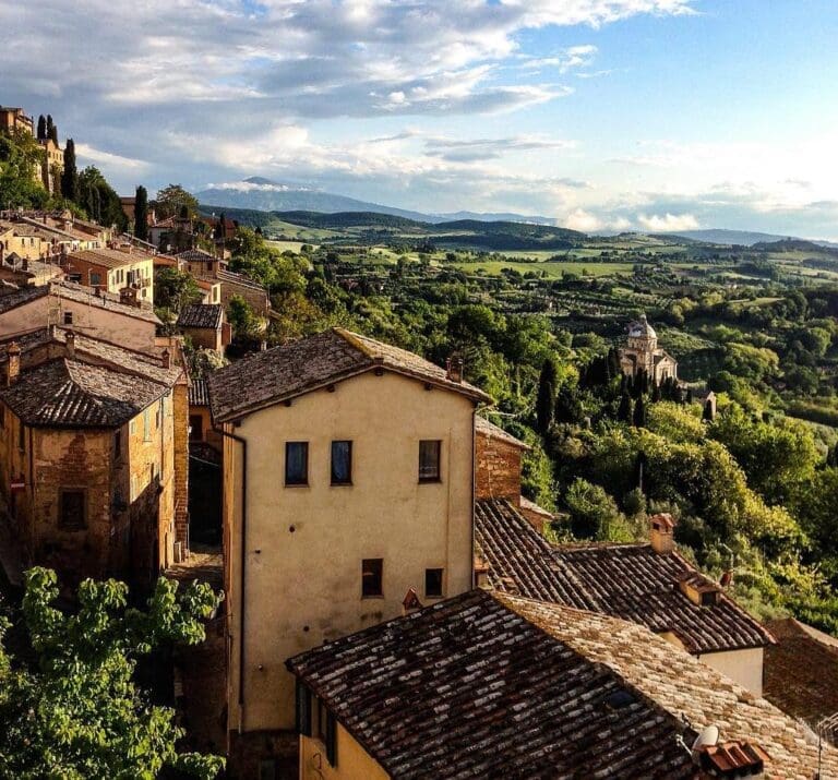 Montepulciano i Toscana